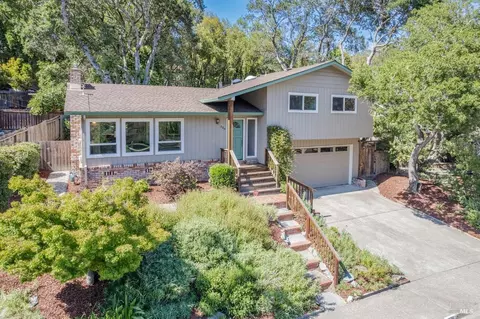 920 West St, Petaluma, CA 94952