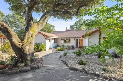 19299 Admiral Cooke Ln, Sonoma, CA 95476 photo 3