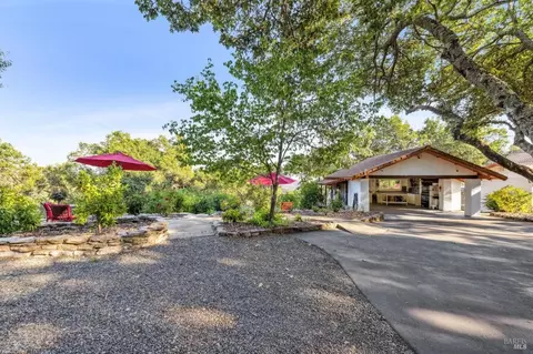 19299 Admiral Cooke Ln, Sonoma, CA 95476 photo 15