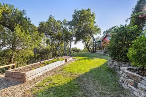 19299 Admiral Cooke Ln, Sonoma, CA 95476 photo 57