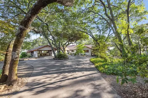 19299 Admiral Cooke Ln, Sonoma, CA 95476 photo 16