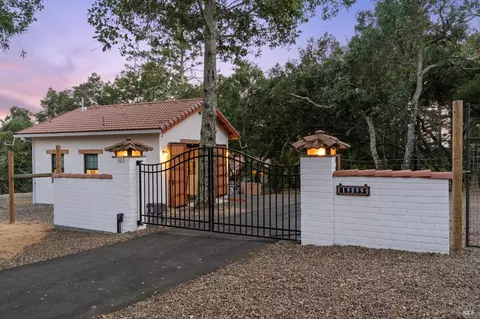 19299 Admiral Cooke Ln, Sonoma, CA 95476 photo 6