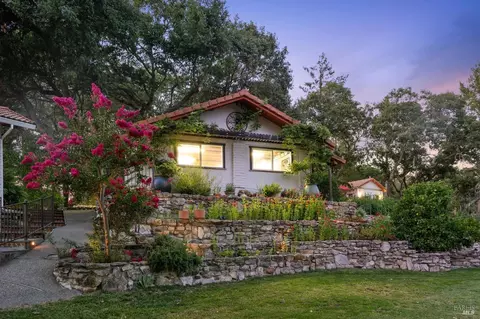 19299 Admiral Cooke Ln, Sonoma, CA 95476 photo 4