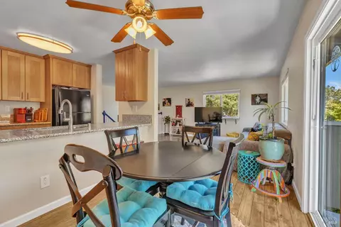 88 Calhoun St, Vallejo, CA 94590 photo 4