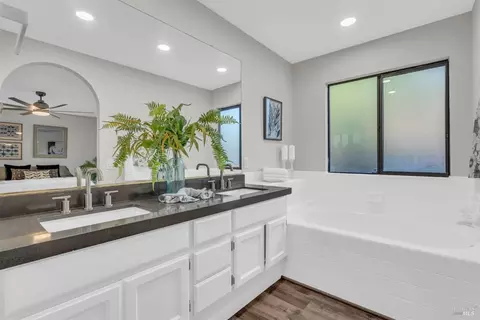 Bath - 5081 Georgia St, Vallejo, CA 94591 photo 3 of 4