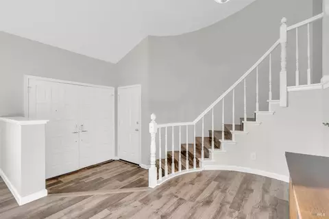 Entry Way - 5081 Georgia St, Vallejo, CA 94591 photo 3 of 5