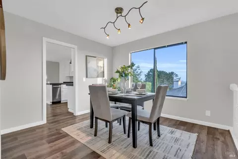 Dining - 5081 Georgia St, Vallejo, CA 94591 photo 3 of 5