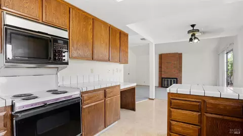 1348 Shea Ter, Vallejo, CA 94591 photo 12