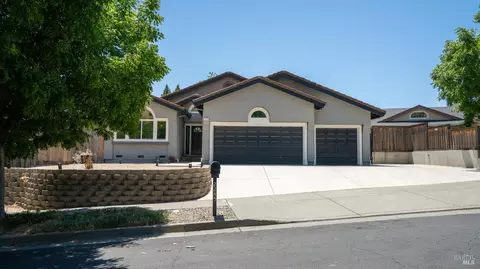 2245 Fox Glen Dr, Fairfield, CA 94534