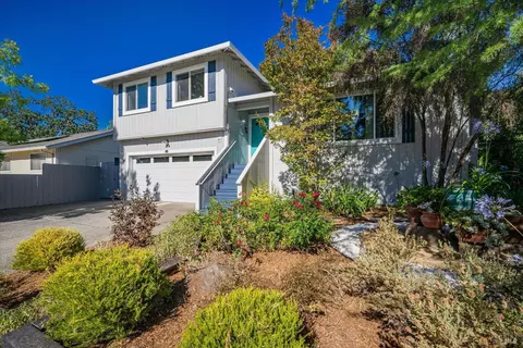 467 Harper Ct, Windsor, CA 95492