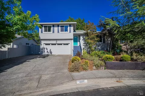 467 Harper Ct, Windsor, CA 95492 photo 2