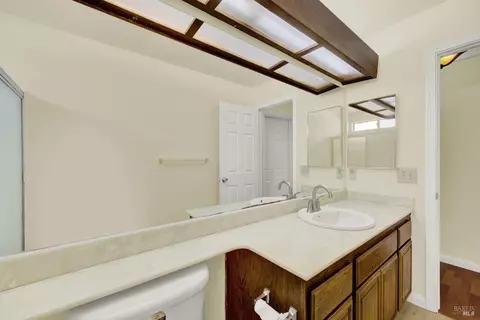 Bath - 837 N Regatta Dr, Vallejo, CA 94591 photo 5 of 5