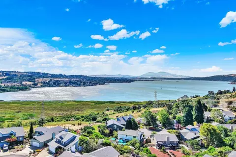 View/Area - 837 N Regatta Dr, Vallejo, CA 94591 photo 4 of 8
