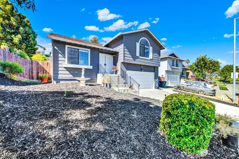 Exterior - 837 N Regatta Dr, Vallejo, CA 94591 photo 5 of 14