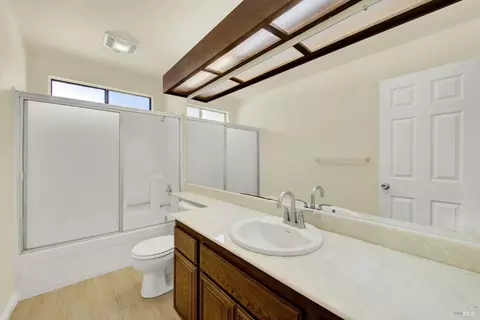 Bath - 837 N Regatta Dr, Vallejo, CA 94591 photo 4 of 5