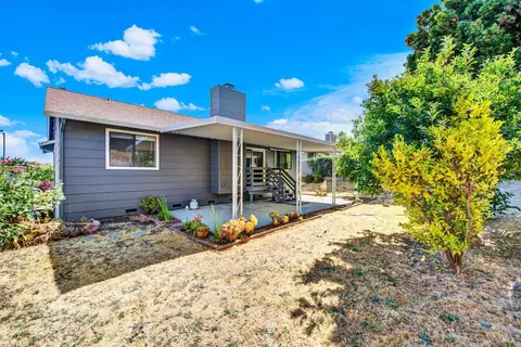 Exterior - 837 N Regatta Dr, Vallejo, CA 94591 photo 9 of 14