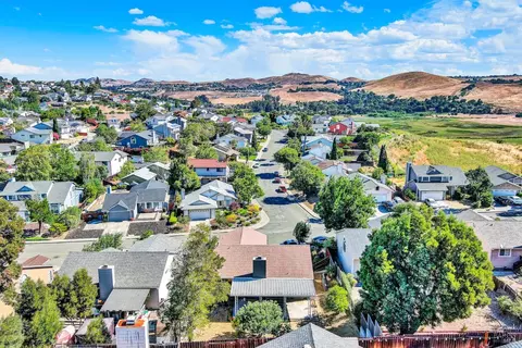 View/Area - 837 N Regatta Dr, Vallejo, CA 94591 photo 5 of 8