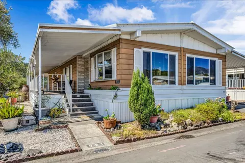 921 Champagne St S, Calistoga, CA 94515
