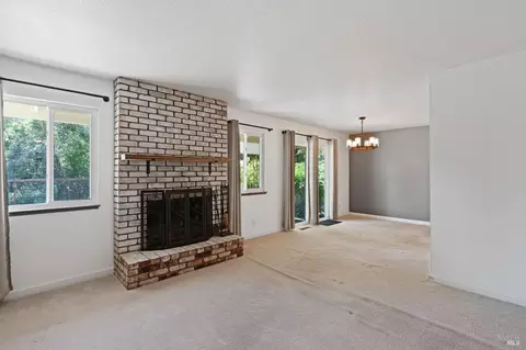 511 W 2nd St, Cloverdale, CA 95425 photo 4