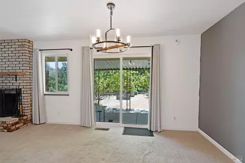 511 W 2nd St, Cloverdale, CA 95425 photo 9