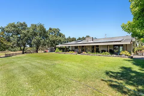 4242 Denner Ranch Rd, Santa Rosa, CA 95401