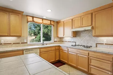 2529 Bartlett Ct, Ukiah, CA 95482 photo 10