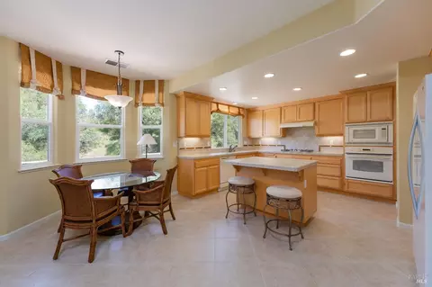 2529 Bartlett Ct, Ukiah, CA 95482 photo 6