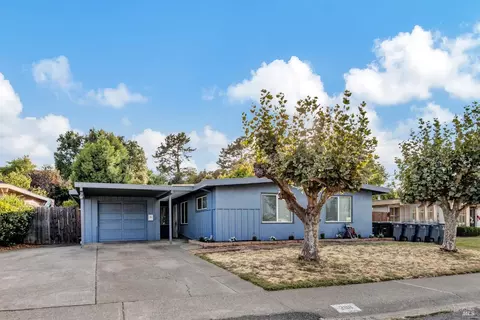 208 Los Altos Pl, American Canyon, CA 94503