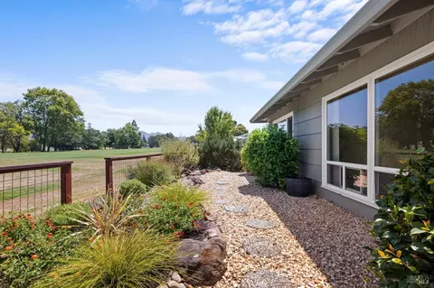 9 Glengreen St, Santa Rosa, CA 95409