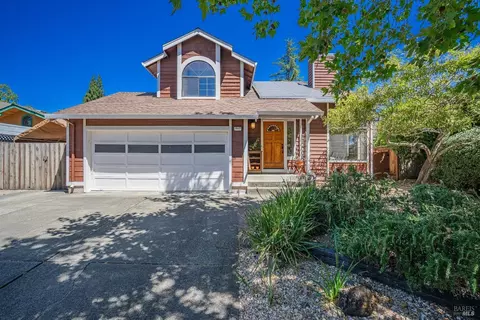 1917 Belair Way, Santa Rosa, CA 95403