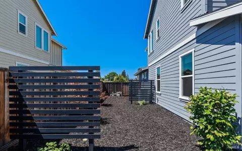 2059 Morlan Dr, Napa, CA 94558 photo 25