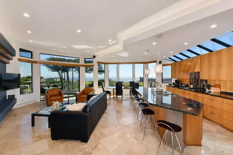 20959 Heron Dr, Bodega Bay, CA 94923