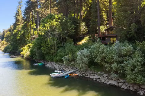 21786 Moscow Rd, Monte Rio, CA 95462