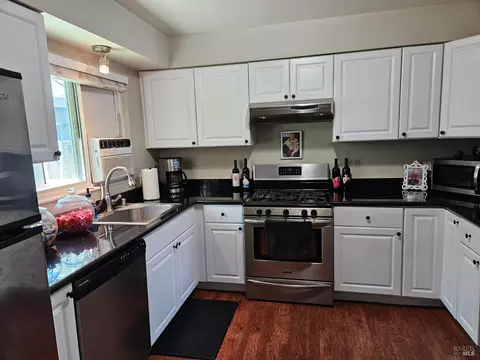 971-983 Jackson St, Napa, CA 94559 photo 4