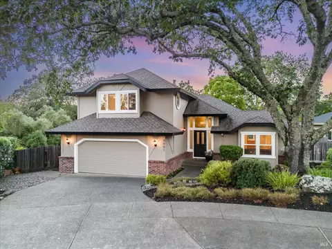 4981 Hoen Ave, Santa Rosa, CA 95405