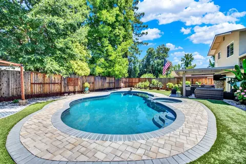 Exterior - 819 Corte Malaga Ct, Vacaville, CA 95688 photo 8 of 16