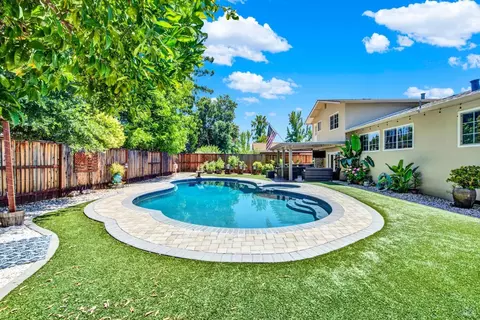 Exterior - 819 Corte Malaga Ct, Vacaville, CA 95688 photo 9 of 16