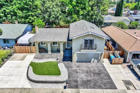 View/Area - 819 Corte Malaga Ct, Vacaville, CA 95688 photo 1 of 8