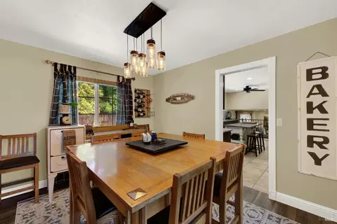 Dining - 819 Corte Malaga Ct, Vacaville, CA 95688 photo 2 of 3