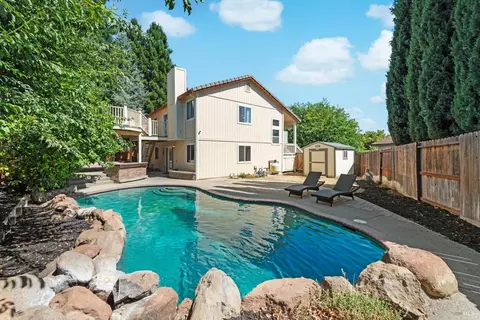 1880 Derby Dr, Dixon, CA 95620