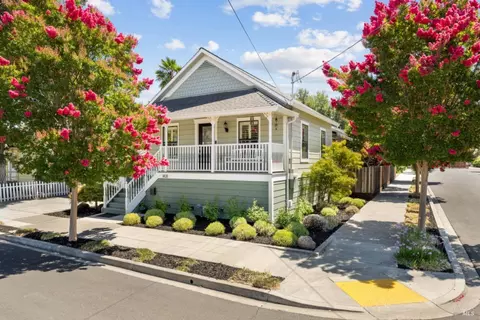 1431 B St, Napa, CA 94559
