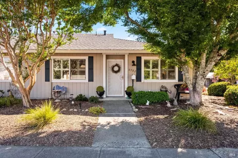 6502 Stone Bridge Rd, Santa Rosa, CA 95409