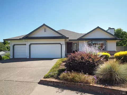 422 Woodley Way, Santa Rosa, CA 95409