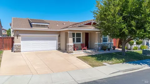 318 Tilden Cir, Vacaville, CA 95688