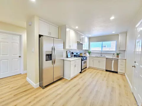 1677 Carol Dr, Napa, CA 94558