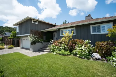 127 Peacock Dr, San Rafael, CA 94901