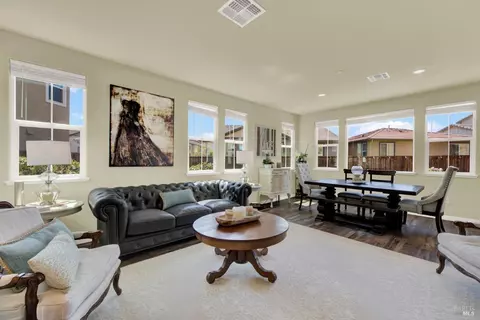 Living - 4471 Cancun Ct, Fairfield, CA 94533 photo 1 of 6