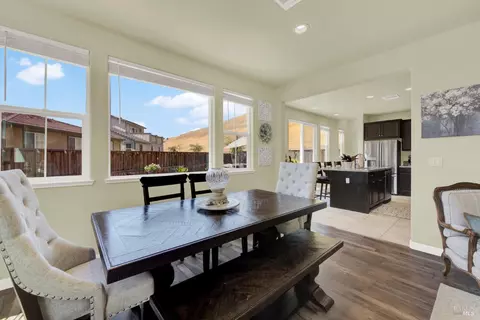 Dining - 4471 Cancun Ct, Fairfield, CA 94533 photo 2 of 4