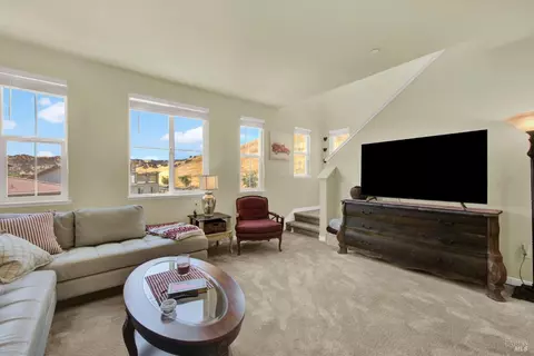 Living - 4471 Cancun Ct, Fairfield, CA 94533 photo 2 of 6