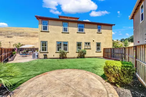 Exterior - 4471 Cancun Ct, Fairfield, CA 94533 photo 10 of 13